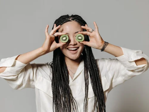 Rüyada Yakın Arkadaşla Sarılmak