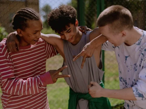 Rüyada Yeni Masa Satın Almak