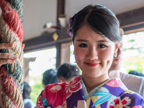 Rüyada Yırtık Gömlek Dikmek