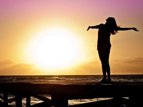 Rüyada Yumurta Pişirmek İkram Etmek