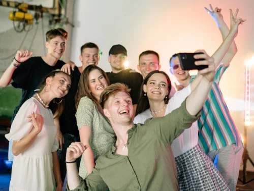 Rüyada Zarar Veren Birinden Kaçmak