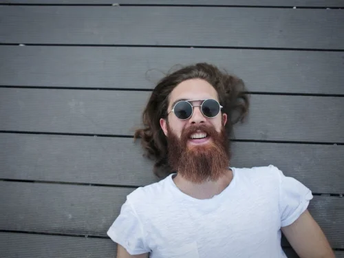 Rüyada Zarar Vermek İsteyen Birinden Kaçmak