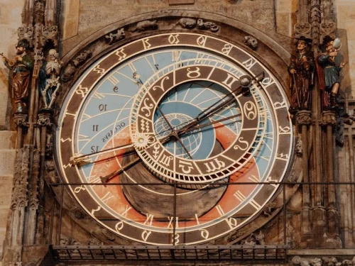 Rüyada Zengin Birinin Evini Gezmek